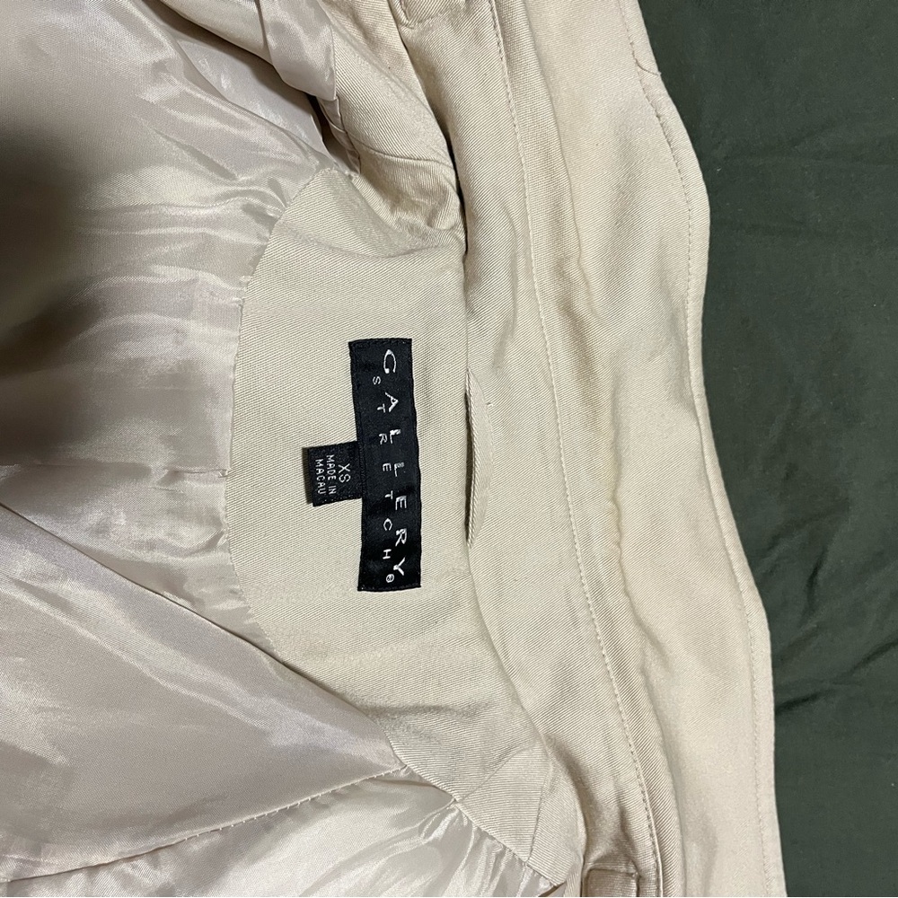 Gallery tan trench coat - Picture 11 of 14